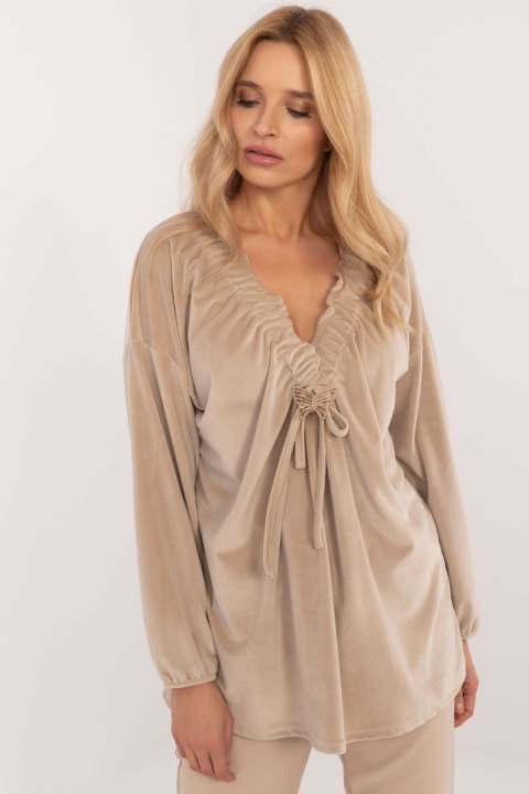Bluzka Model DHJ-BZ-19902.49P Beige - Italy Moda Bluzka Model DHJ-BZ-19902.49P Beige - Italy Moda