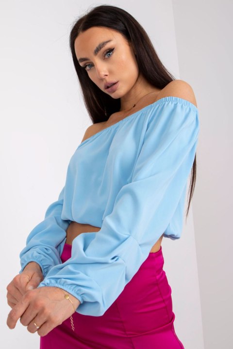 Bluzka Model DHJ-BZ-6816.57 Light Blue - Italy Moda Bluzka Model DHJ-BZ-6816.57 Light Blue - Italy Moda