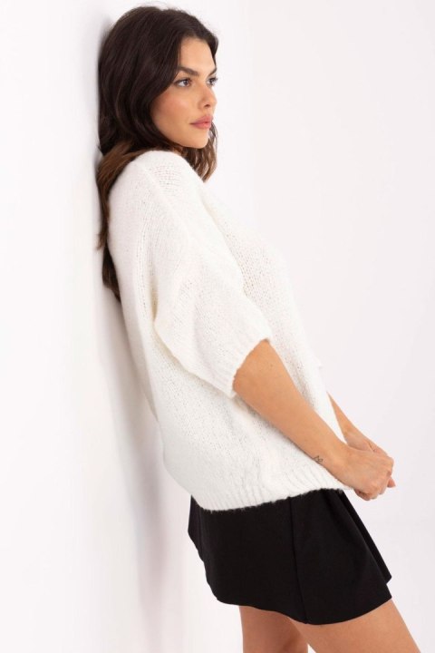 Sweter Damski Model MI-SW-2103.07 Ecru - Italy Moda Sweter Damski Model MI-SW-2103.07 Ecru - Italy Moda