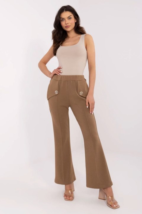 Spodnie Dresowe Model DHJ-SP-20518.12 Light Brown - Italy Moda Spodnie Dresowe Model DHJ-SP-20518.12 Light Brown - Italy Moda