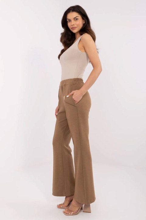 Spodnie Dresowe Model DHJ-SP-20518.12 Light Brown - Italy Moda Spodnie Dresowe Model DHJ-SP-20518.12 Light Brown - Italy Moda