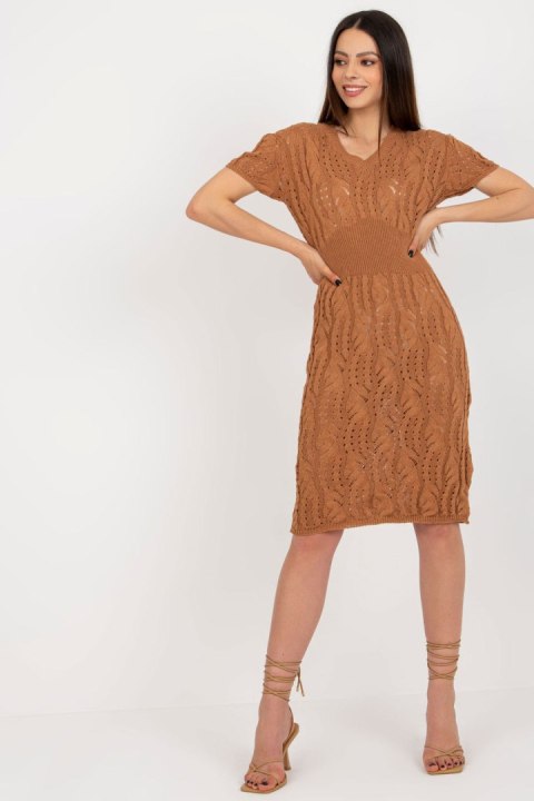 Sukienka Model BA-SK-0506.20P Light Brown - Badu Sukienka Model BA-SK-0506.20P Light Brown - Badu