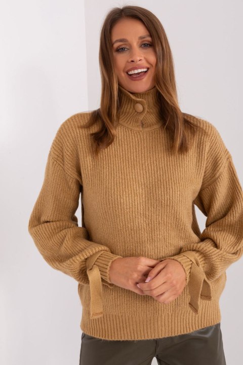 Sweter Damski Model BA-SW-0305.24P Camel - Badu Sweter Damski Model BA-SW-0305.24P Camel - Badu