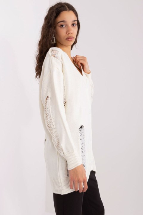 Sweter Damski Model BA-SW-8042-1.42P Ecru - Badu Sweter Damski Model BA-SW-8042-1.42P Ecru - Badu