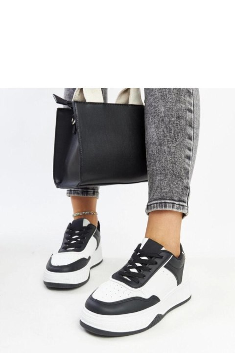 Biało-czarne sneakersy na grubszej podeszwie Rumai - Solea Biało-czarne sneakersy na grubszej podeszwie Rumai - Solea