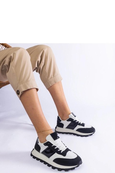 Czarne sneakersy z widocznym protektorem Restia - Solea Czarne sneakersy z widocznym protektorem Restia - Solea