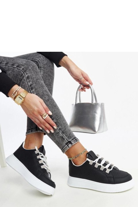 Czarne sneakersy na grubej podeszwie Walida - Solea Czarne sneakersy na grubej podeszwie Walida - Solea