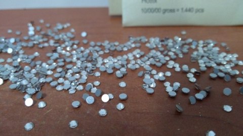Cyrkonie kryształki szlifowane rozmiar 2,7mm srebrny | CRSS10 Cyrkonie kryształki szlifowane rozmiar 2,7mm srebrny | CRSS10
