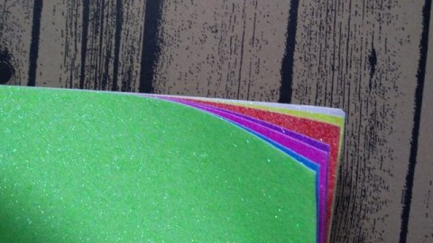 Zeszyt papierów 25x35 FLUOERESCENCYJNYCH z brokatem | ZBF-0280 Zeszyt papierów 25x35 FLUOERESCENCYJNYCH z brokatem | ZBF-0280