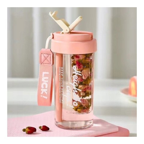 Butelka na wodę z koszyczkiem i słomką 600 ML Simple BD32R Butelka na wodę z koszyczkiem i słomką 600 ML Simple BD32R