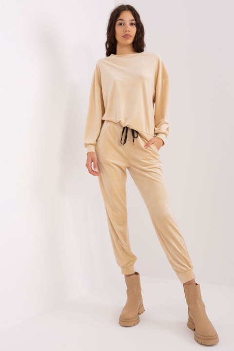 Spodnie Komplet Model DHJ-KMPL-8328.97 Beige - Italy Moda Spodnie Komplet Model DHJ-KMPL-8328.97 Beige - Italy Moda